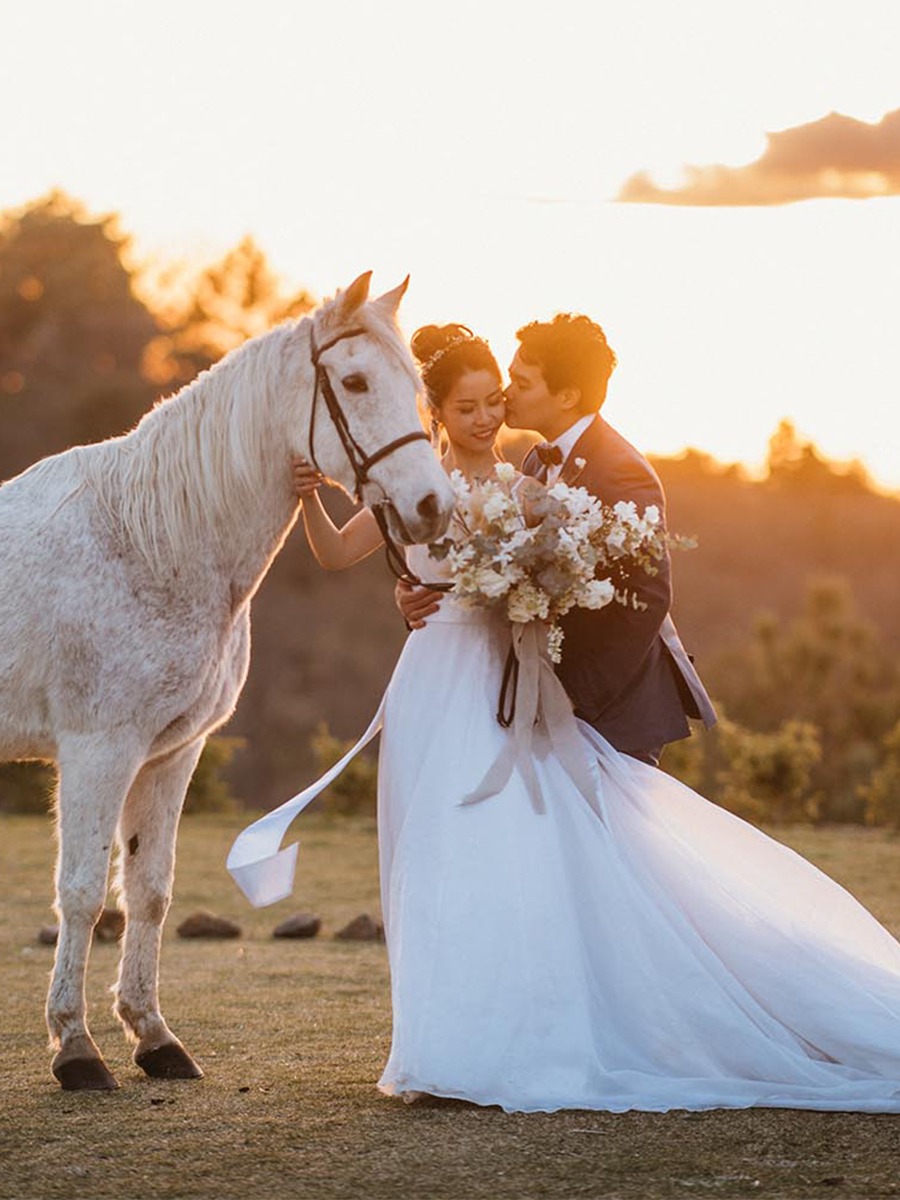 How To Give Your Classic Romantic Wedding A Kawaii Twist