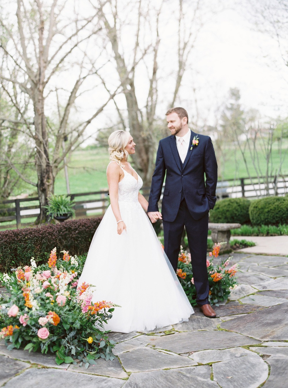 how-to-have-a-springtime-wedding-at-a