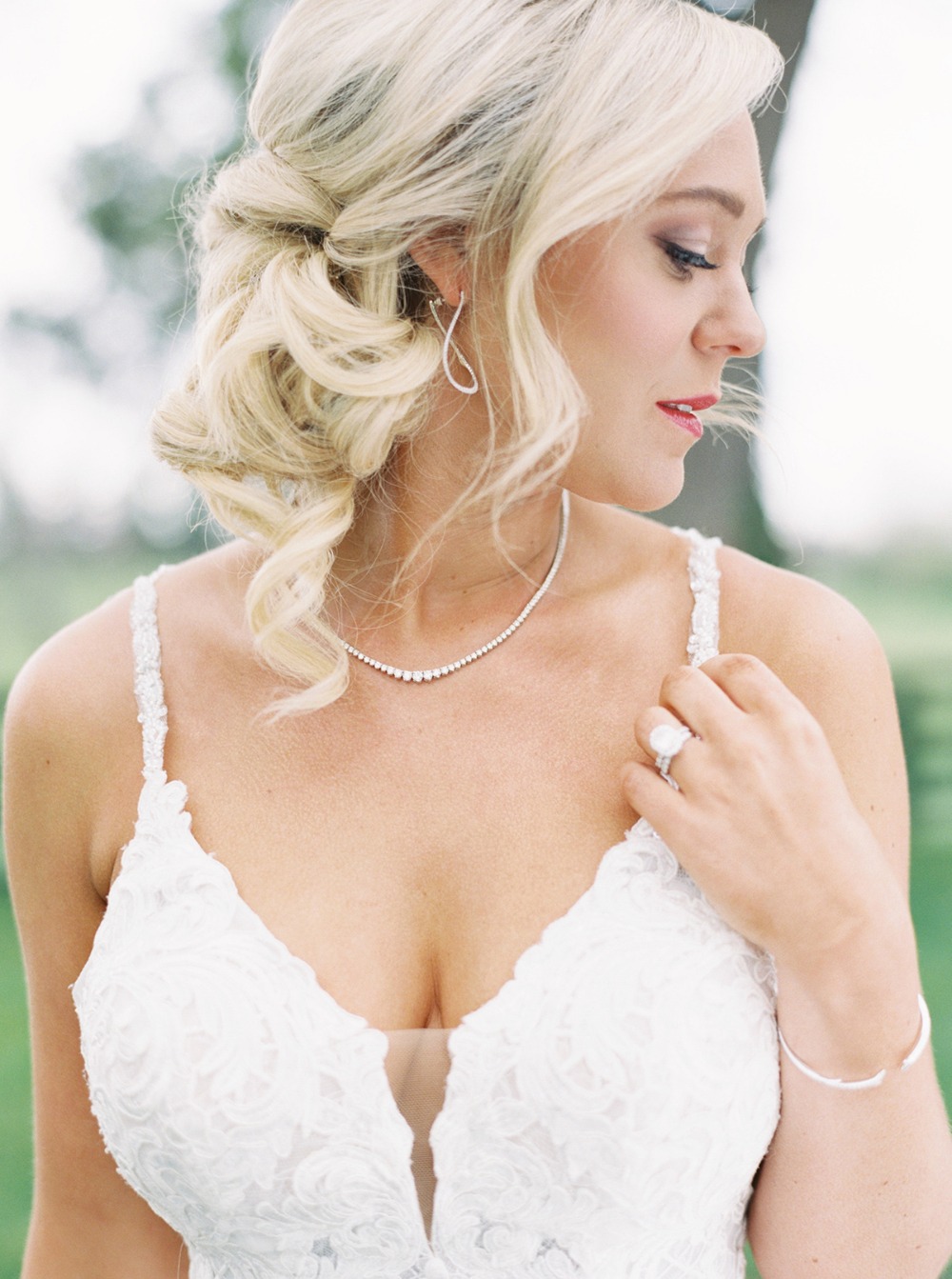how-to-have-a-springtime-wedding-at-a