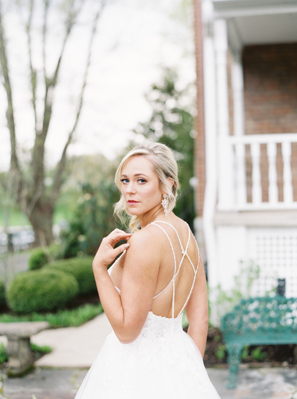 how-to-have-a-springtime-wedding-at-a