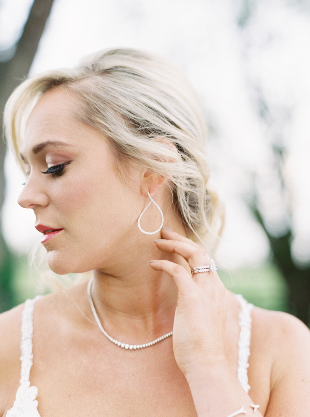 how-to-have-a-springtime-wedding-at-a