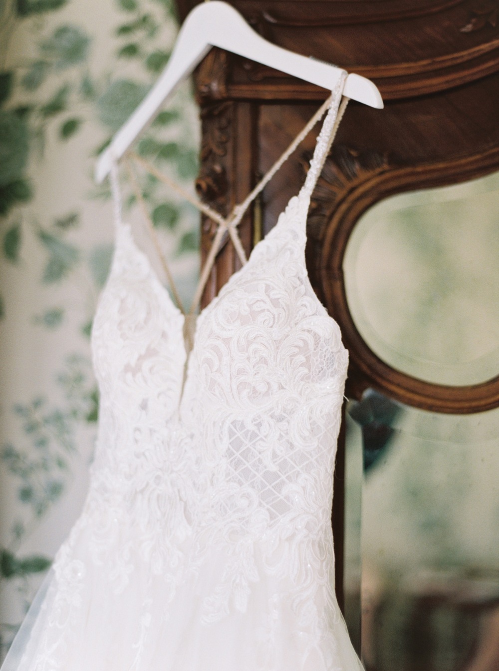 how-to-have-a-springtime-wedding-at-a