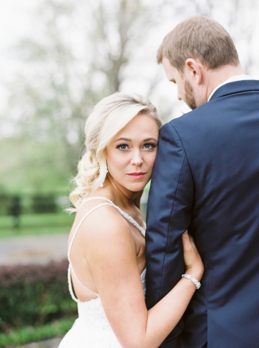 how-to-have-a-springtime-wedding-at-a