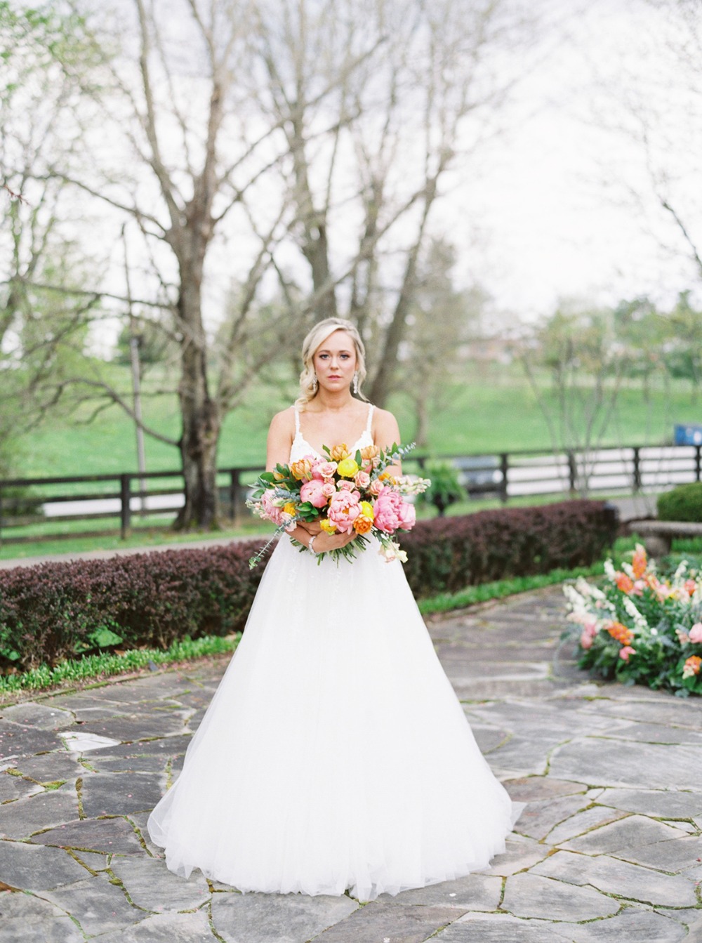how-to-have-a-springtime-wedding-at-a