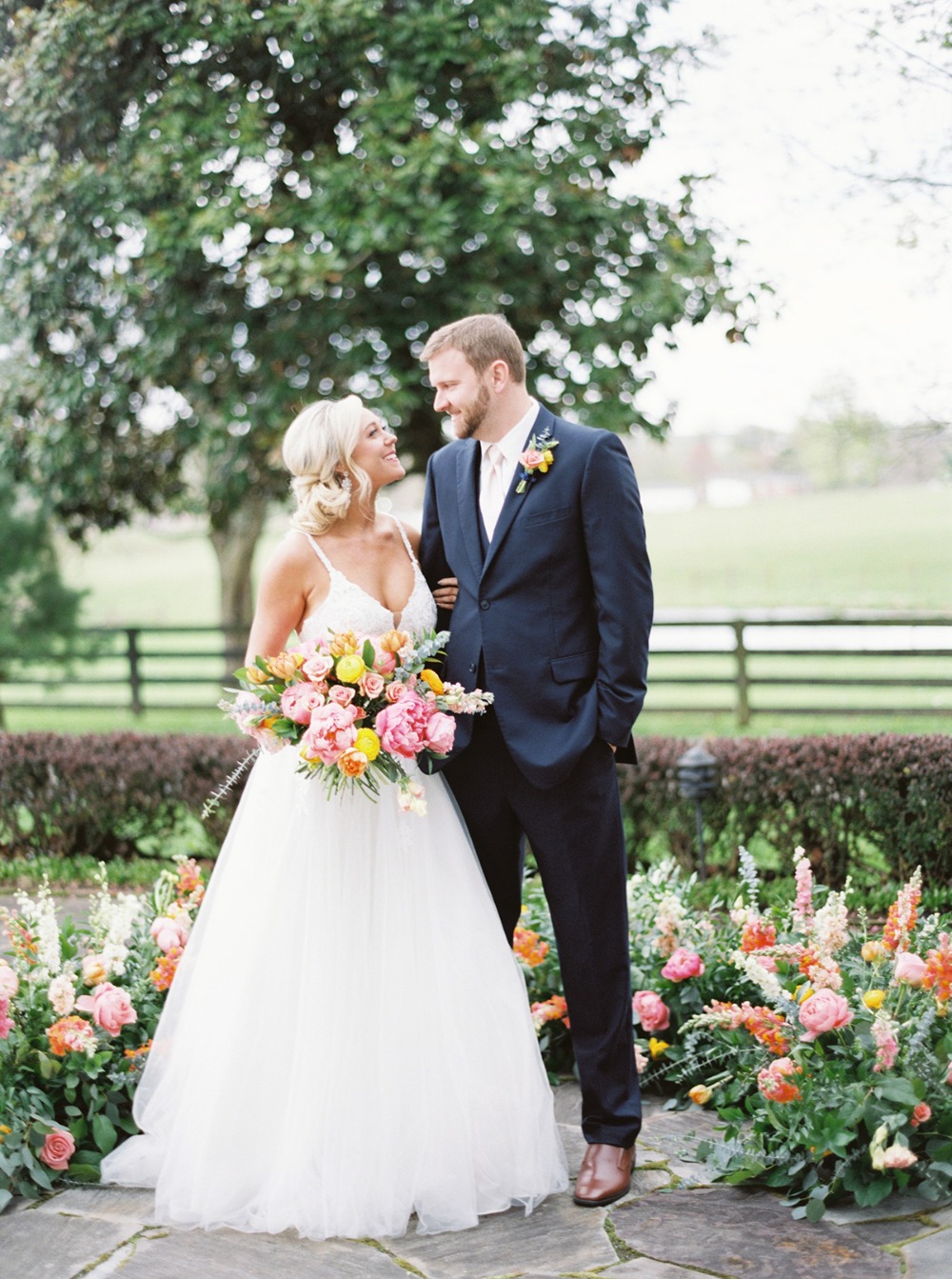how-to-have-a-springtime-wedding-at-a