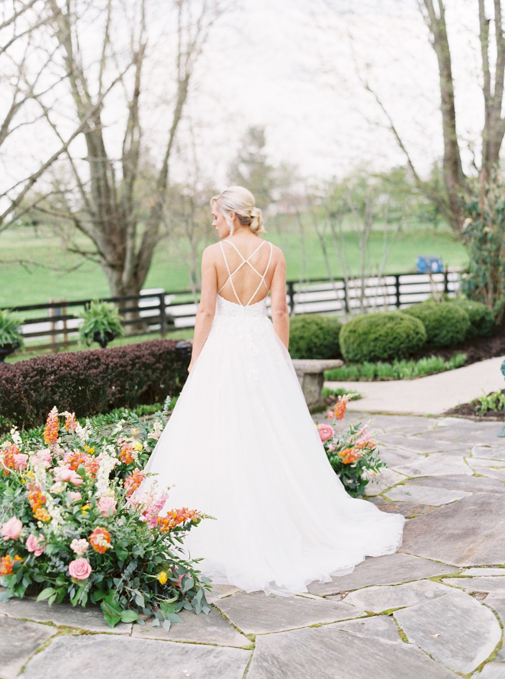 how-to-have-a-springtime-wedding-at-a