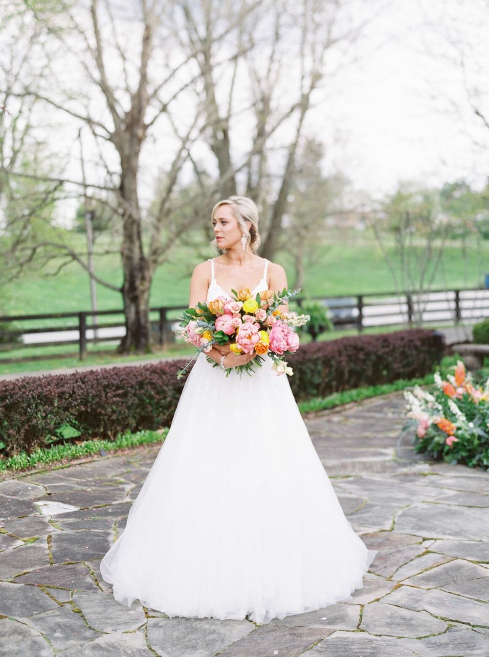 how-to-have-a-springtime-wedding-at-a