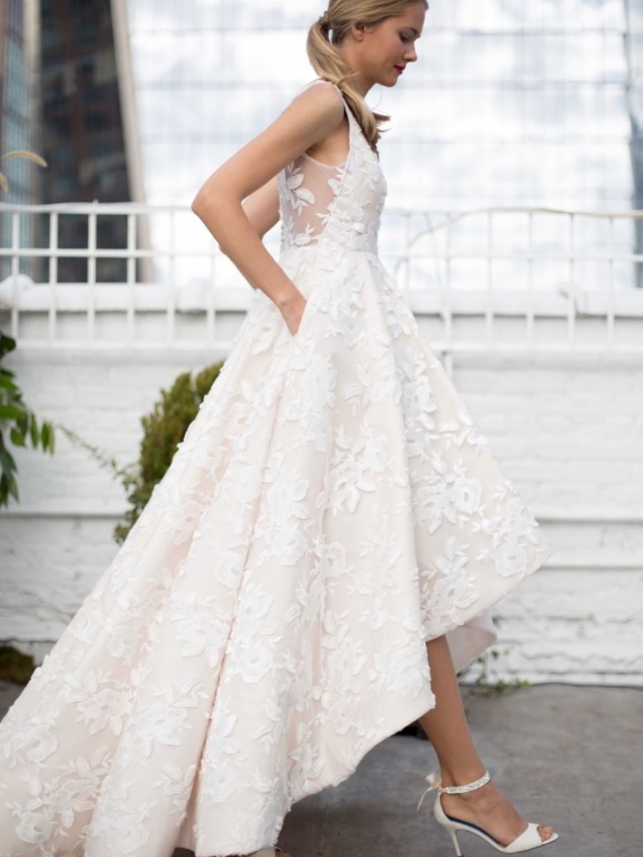 It Seems That Wedding Gowns With Pockets Are Still The Best