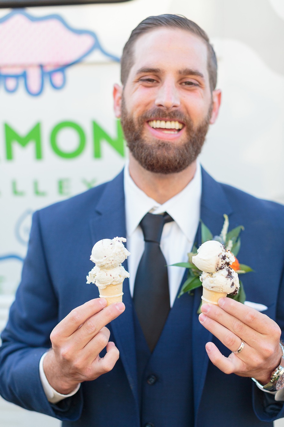 Get an ice cream truck for your wedding
