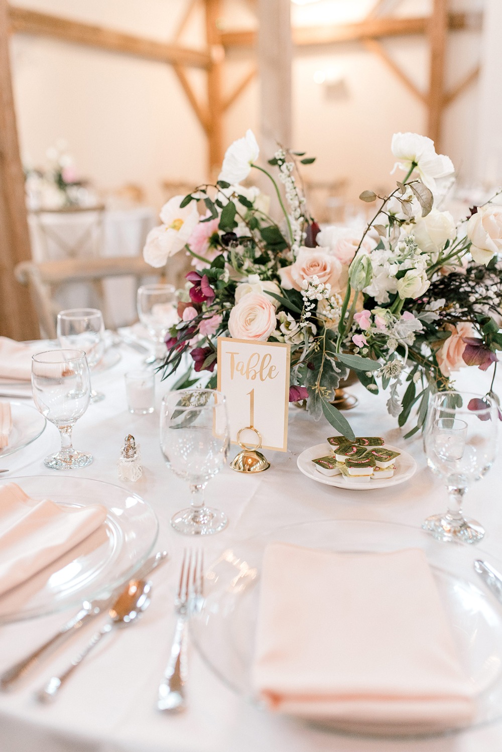 Elegant wedding table setting with floral centerpiece