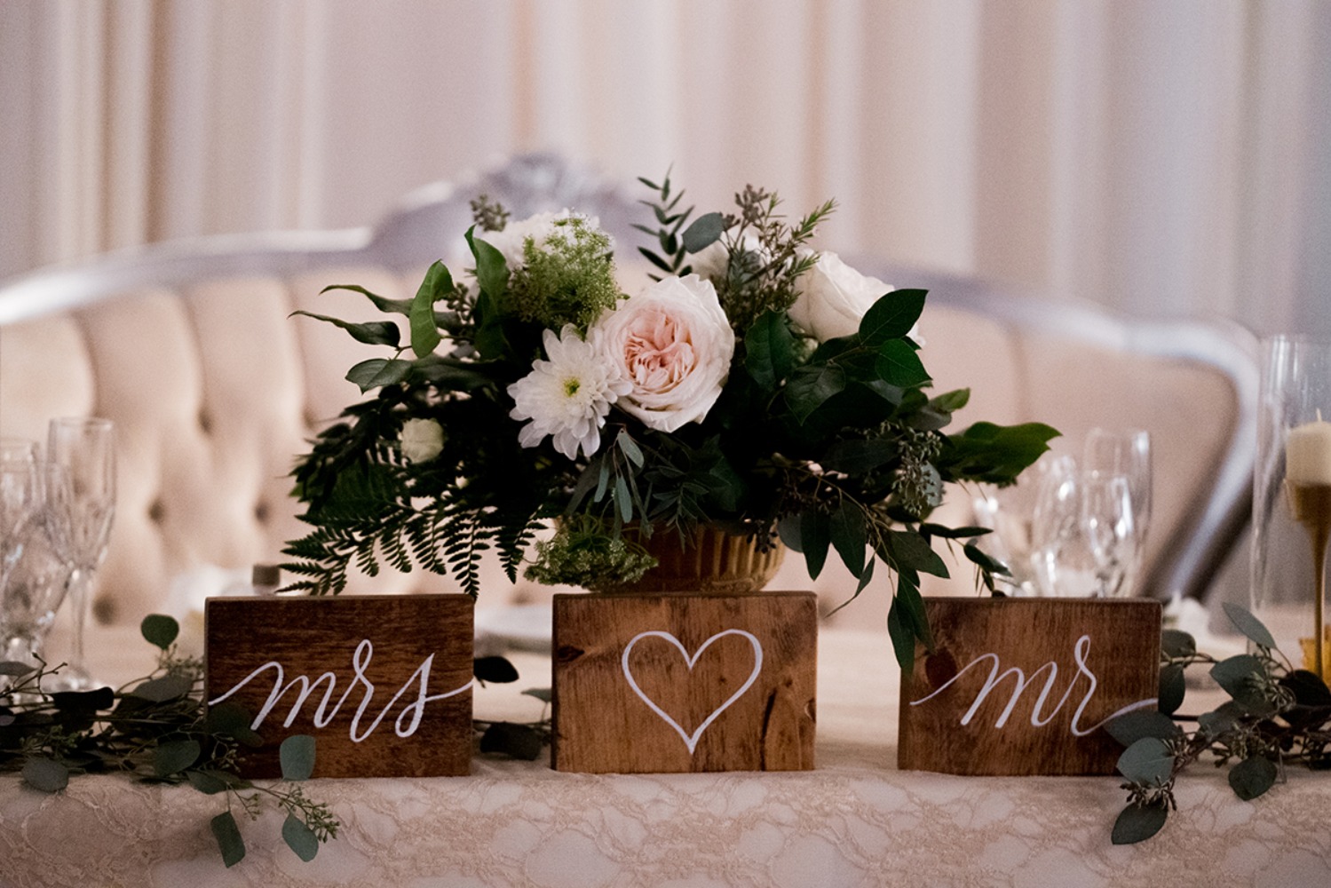 mr and mrs wedding sign