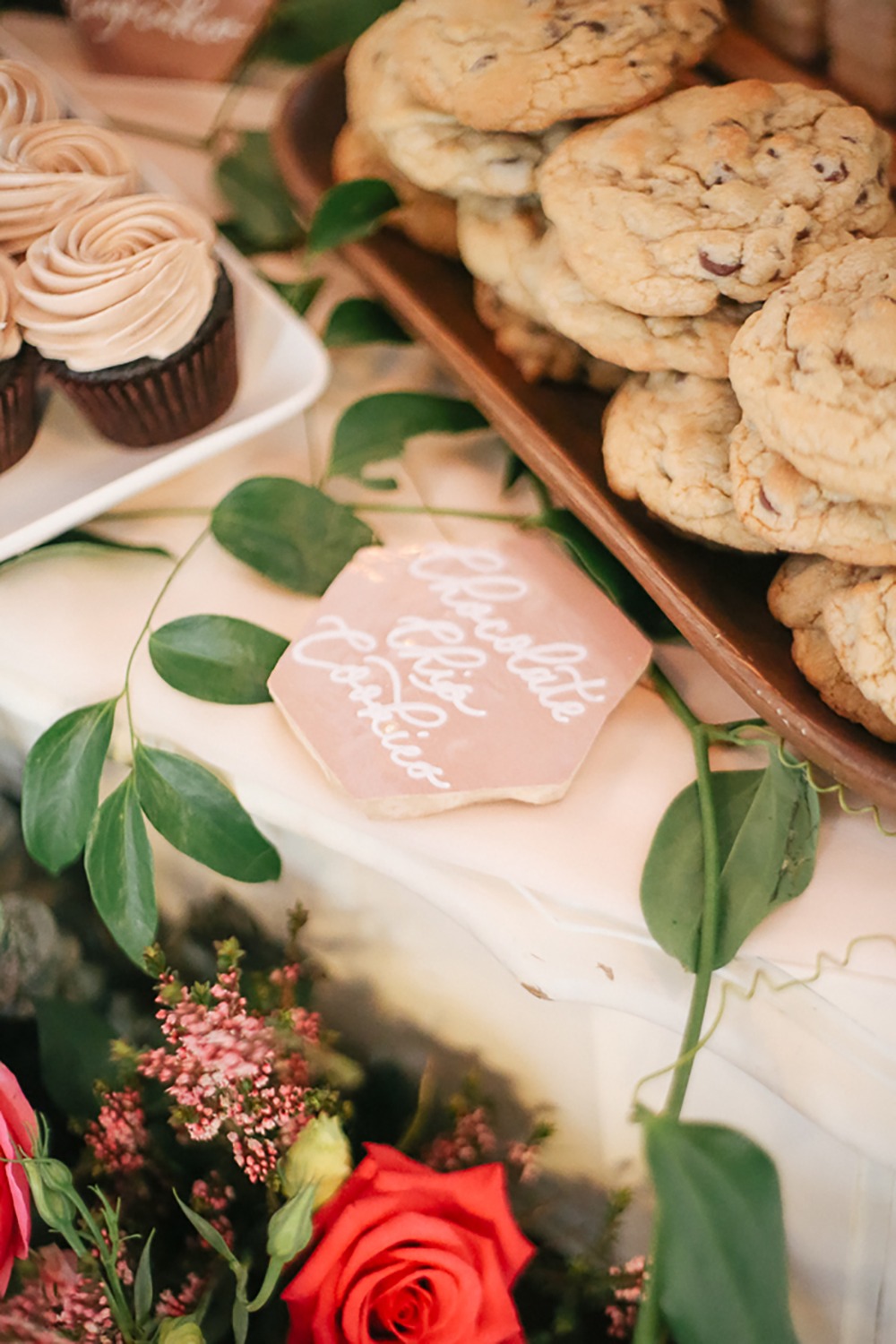 tile title cards for your dessert table