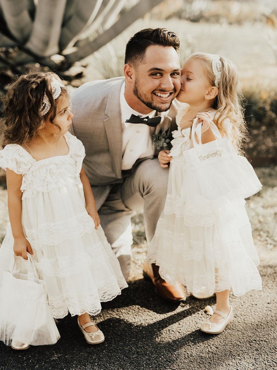 6 Ways to Make Kids at the Wedding Work