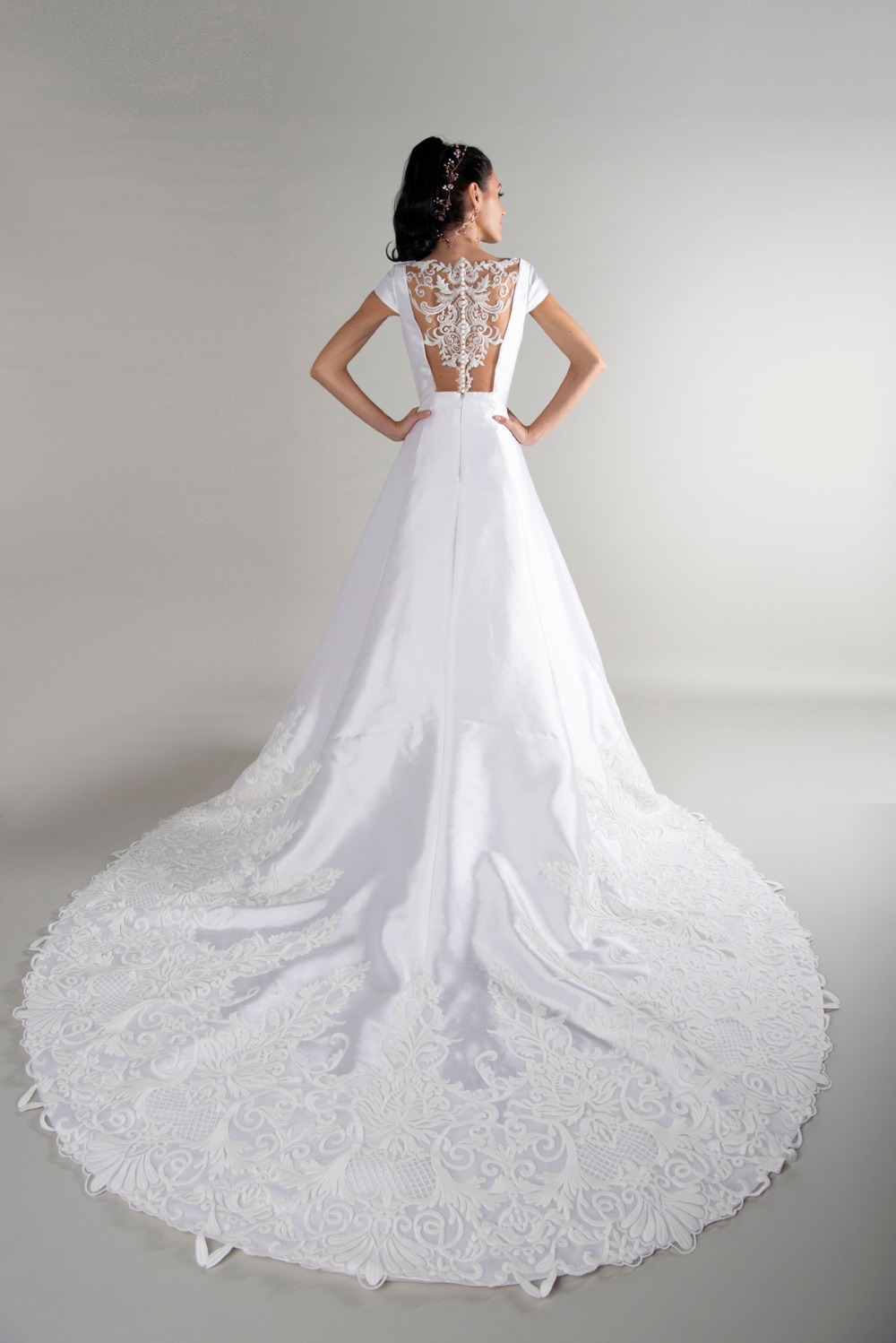 7-izumi-yumi-katsura-couture-2019-fall-bridal090