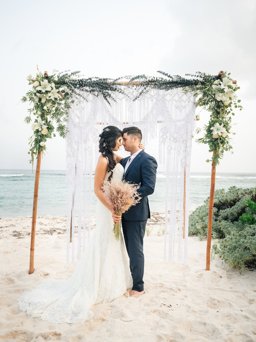 A Wedding in Grand Cayman Doesn't Have to Be a Grand Affair