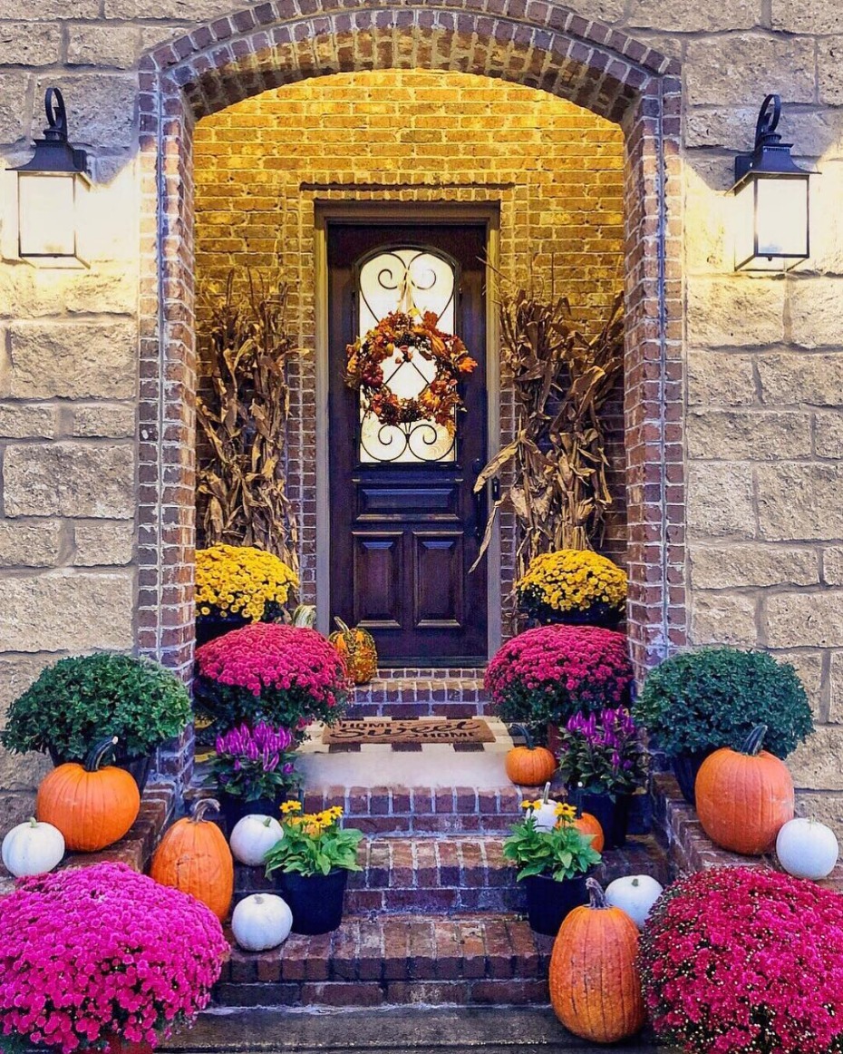 Autumn porch lots of color