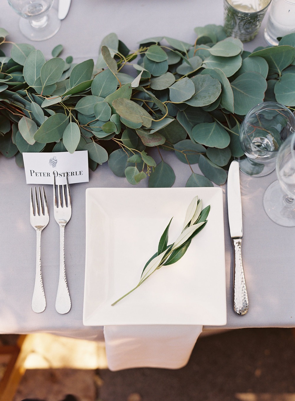 simple and elegant place setting