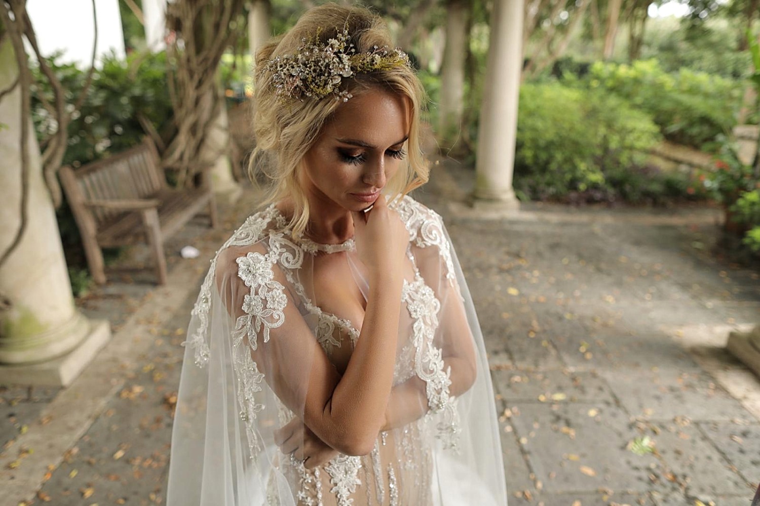 feminine-cape-front