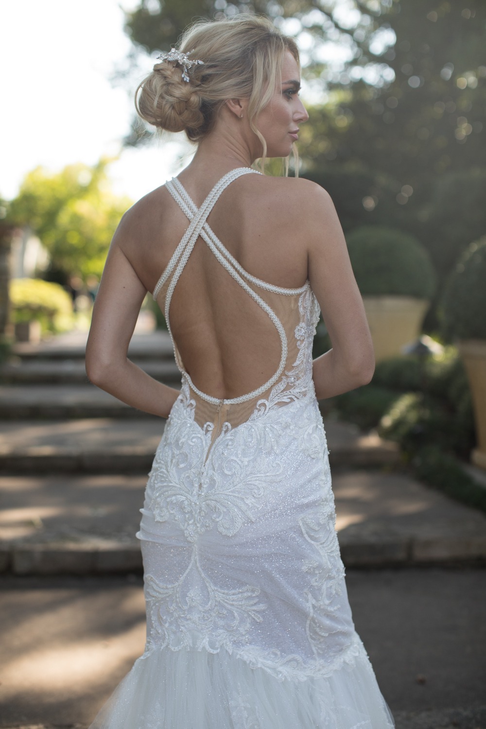 glamorous-back-m