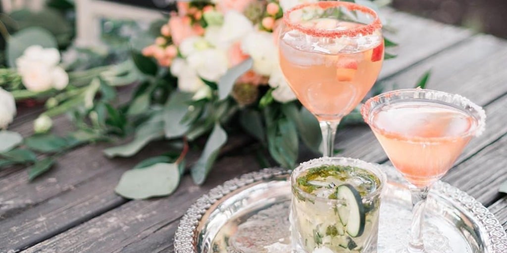 How to Choose Your Signature Wedding Cocktail