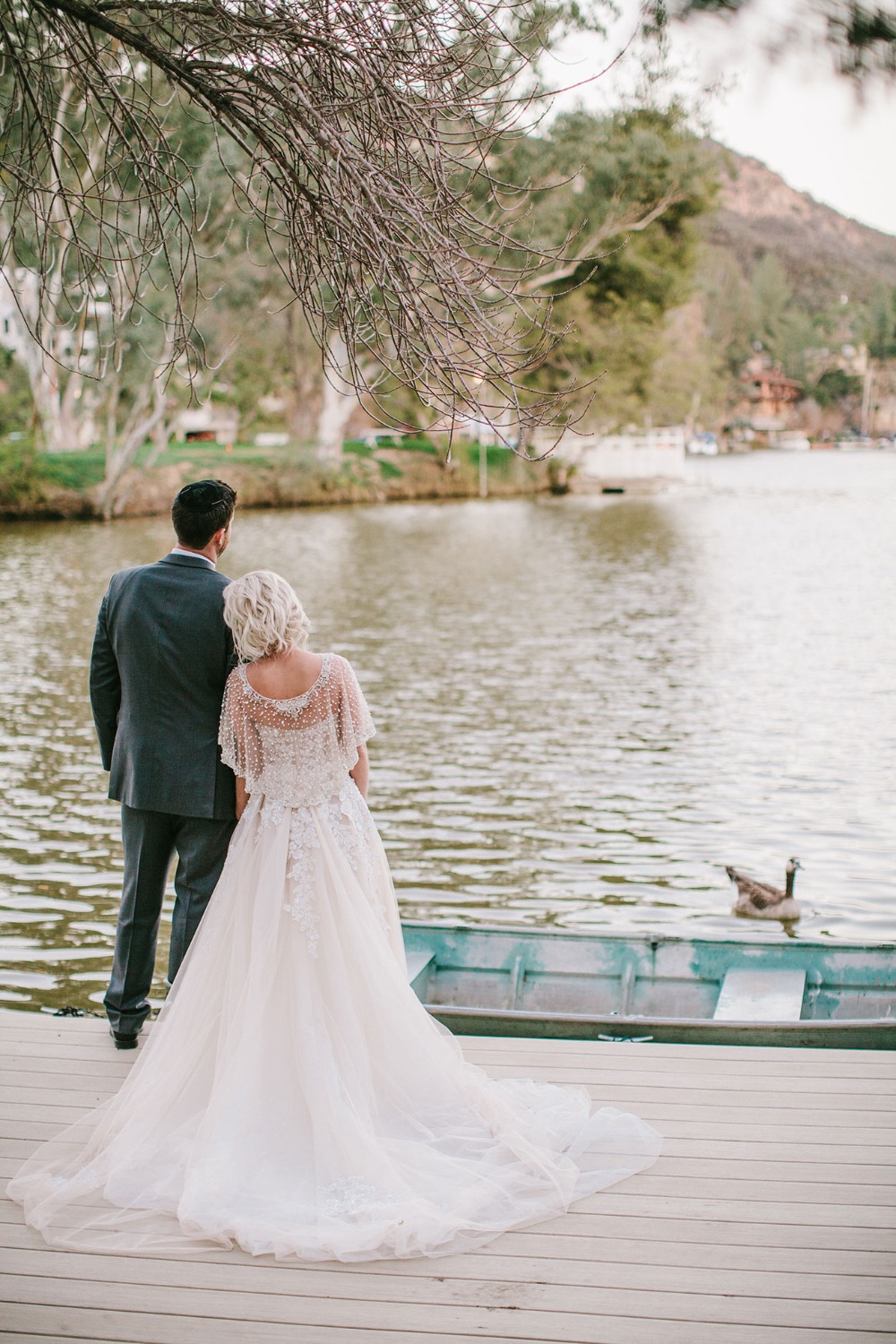 wedding couple at the lake