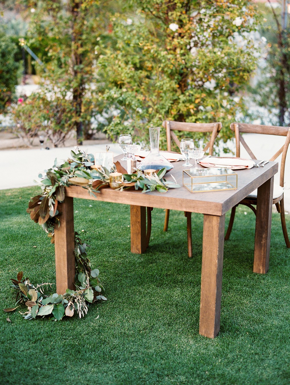 rustic chic sweetheart table