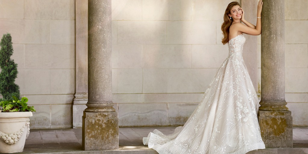 This Dress Is a Flower Lover’s Version of a Fairy Tale