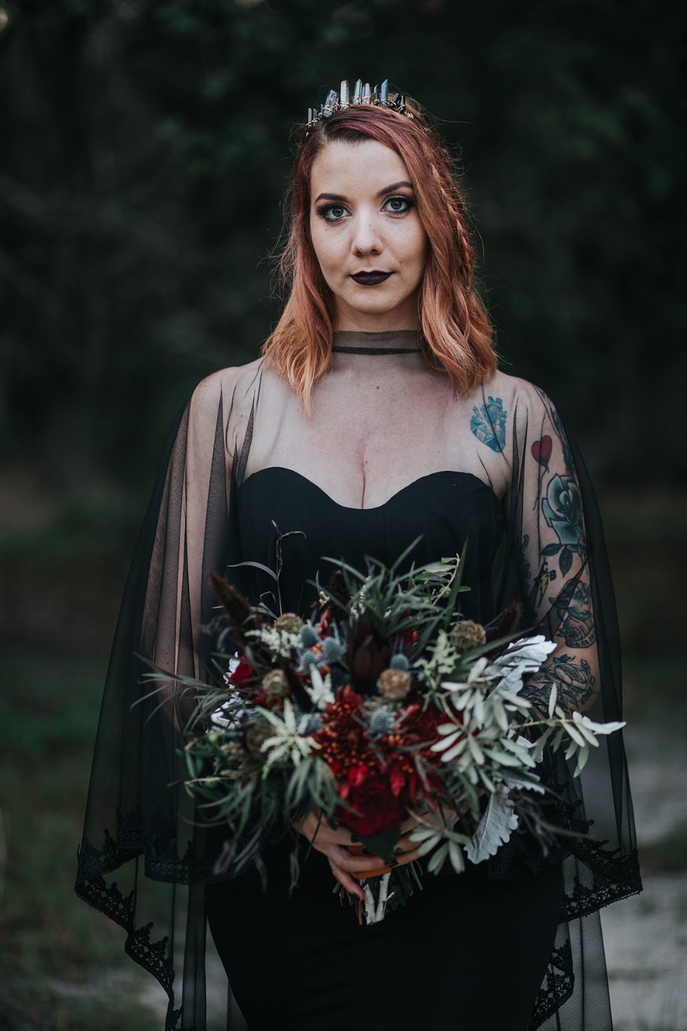 this-halloween-wedding-is-a-haunting