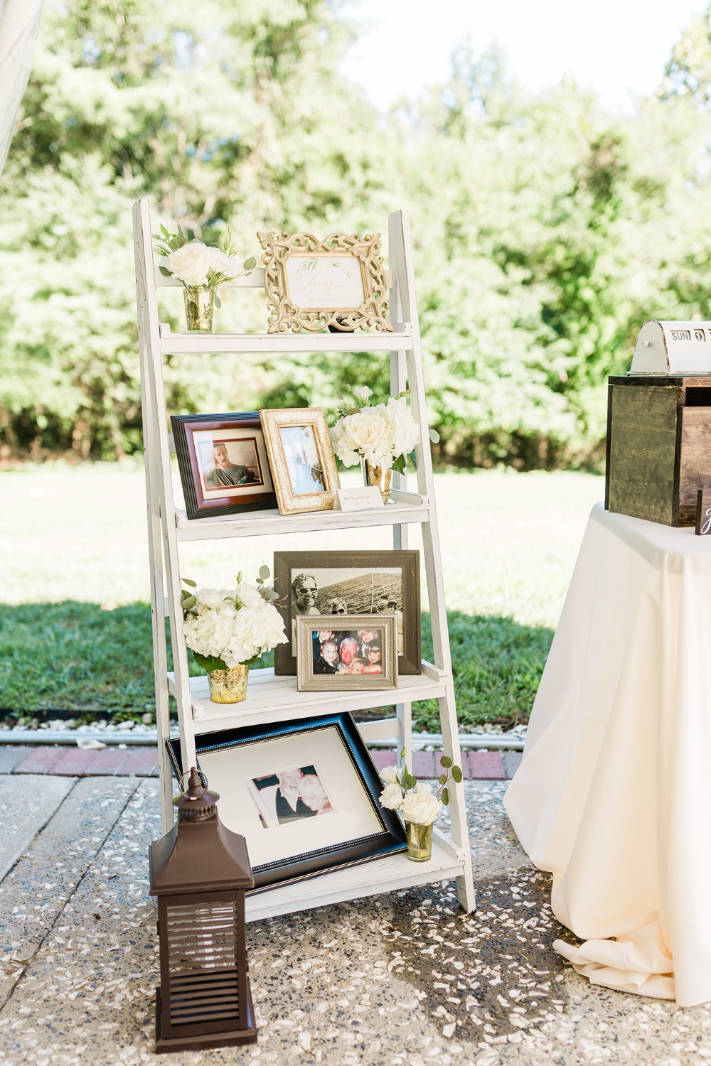 wedding photo display