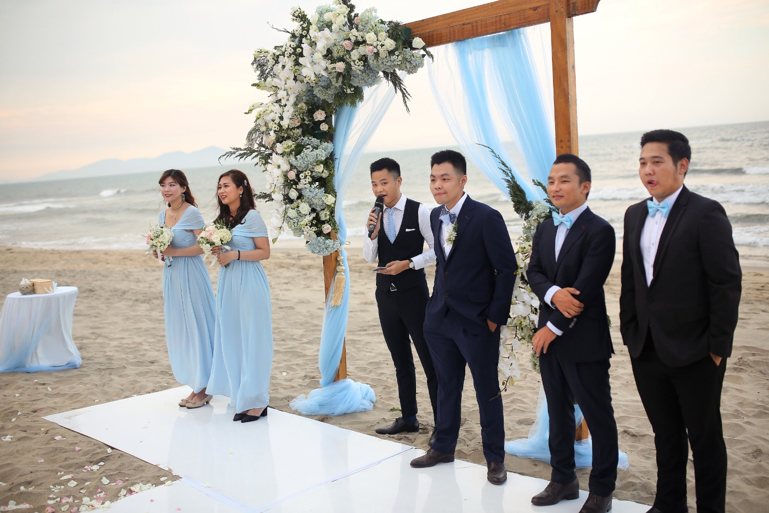 beach wedding idea