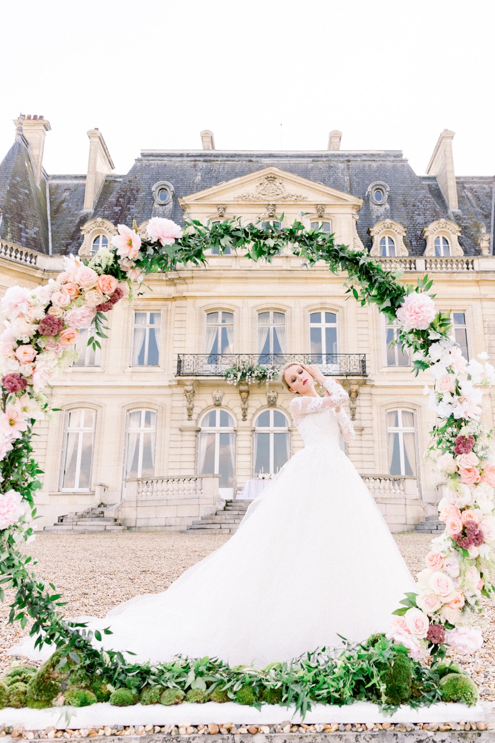 What It Would Look Like If You Got Married At A French ChÃ¢teau