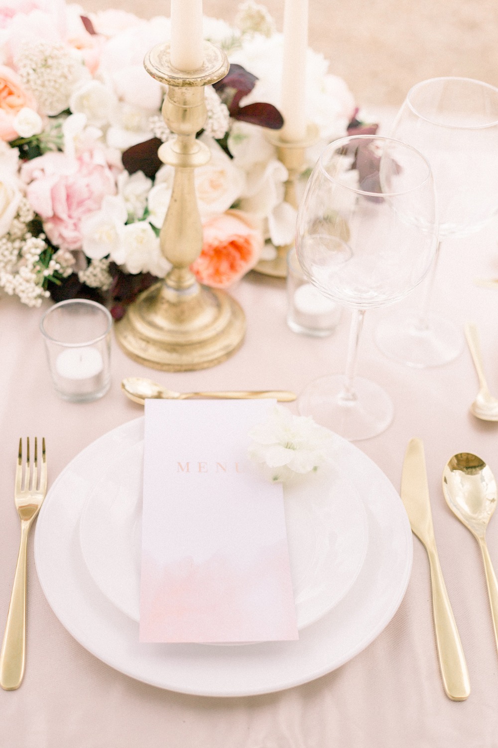 blush and gold wedding table
