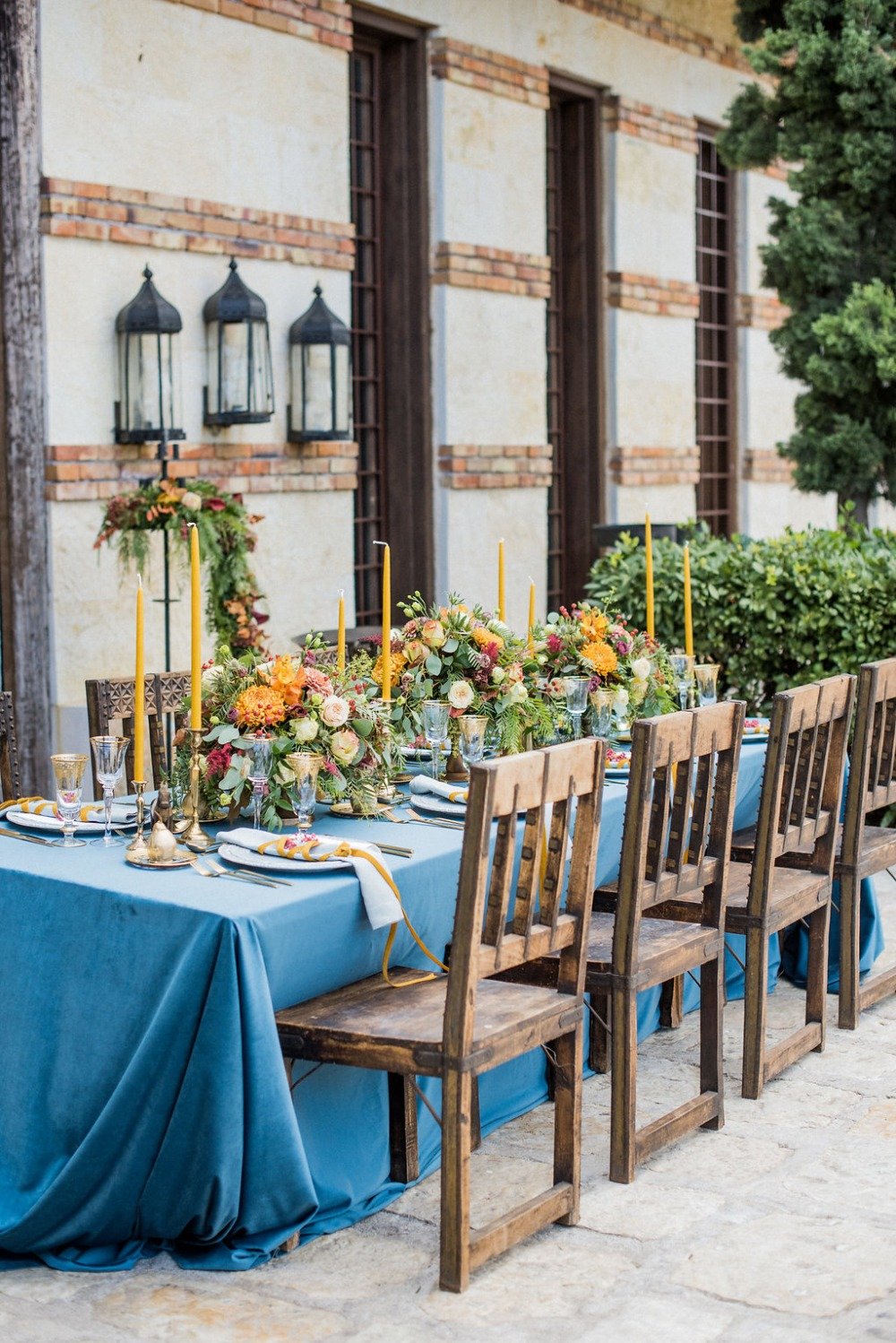 ancient royalty inspired wedding table