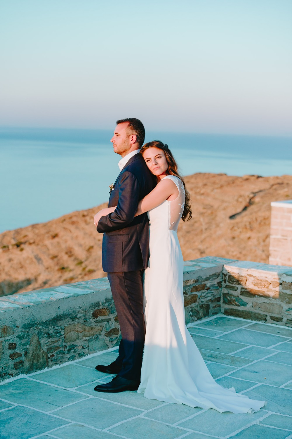 Gorgeous modern wedding in Cyclades