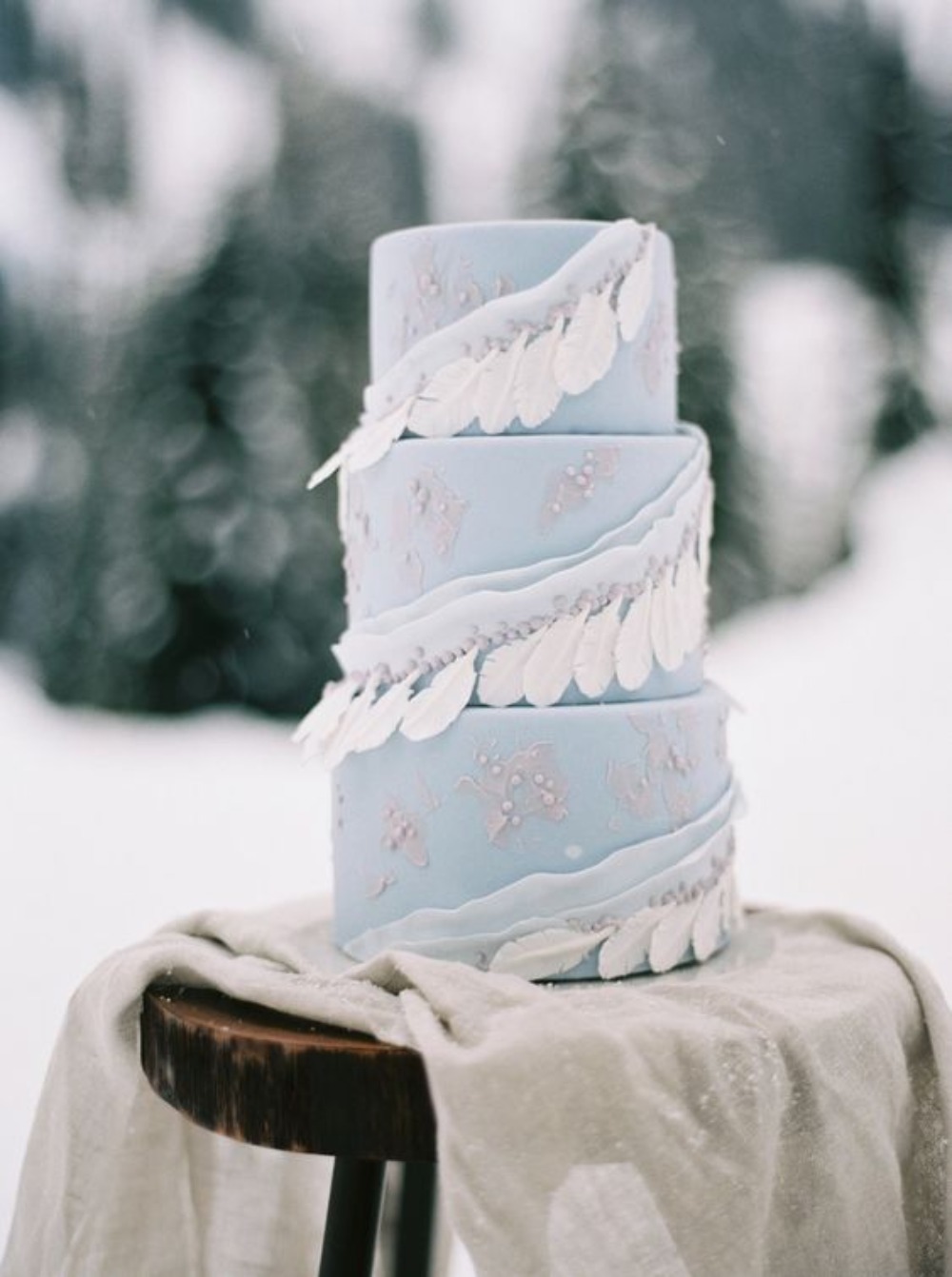 blue winter themed cake by Honey Crumb