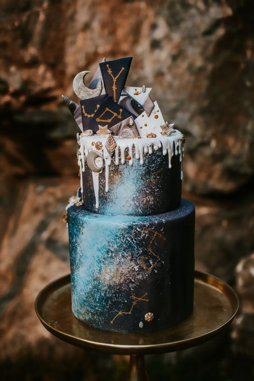 constellation themed cake by Astonishing Cakes