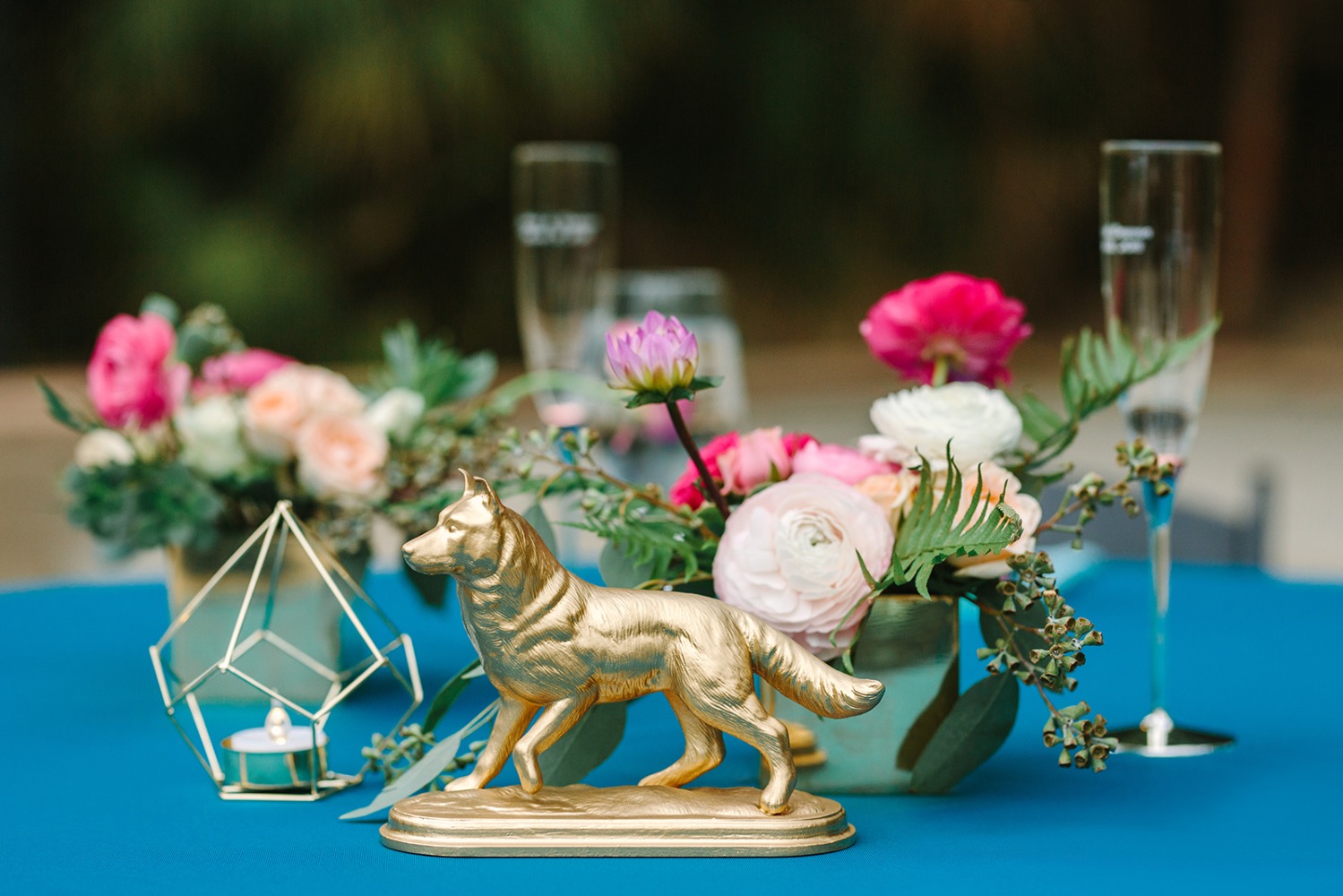 Turquoise and gold table decor