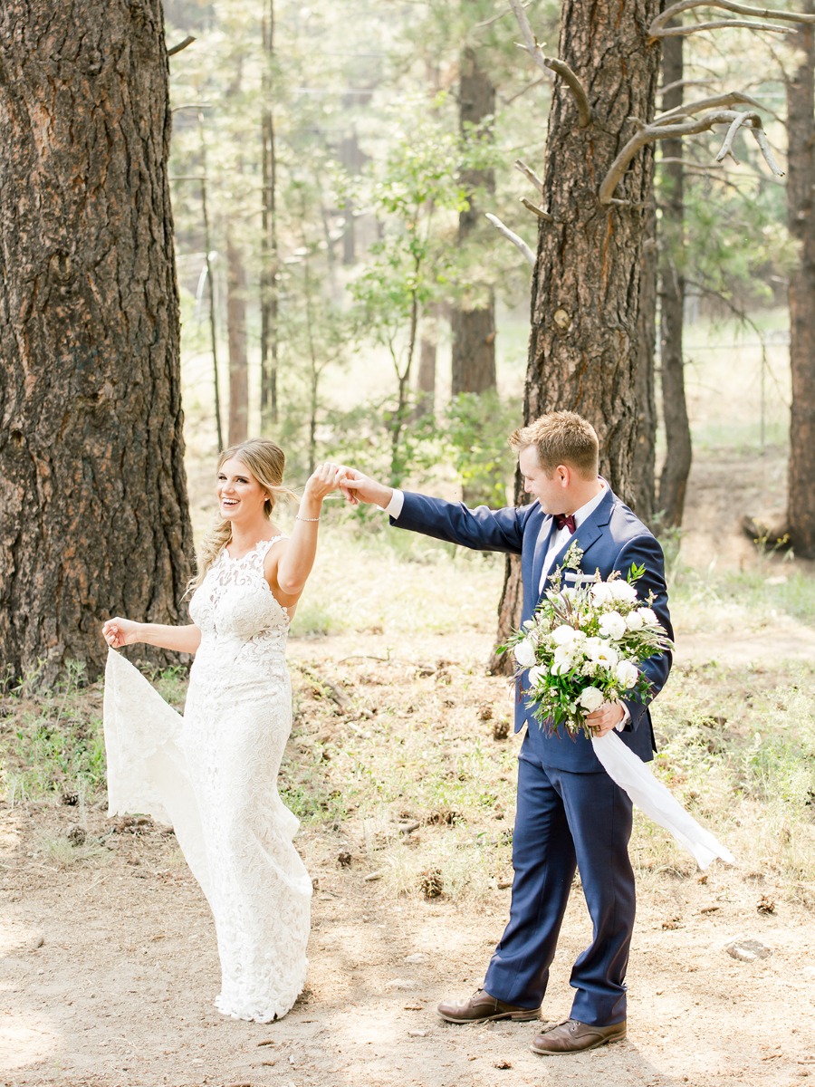 Intimate Outdoor Chic Wedding in the Middle of Arizona Pines