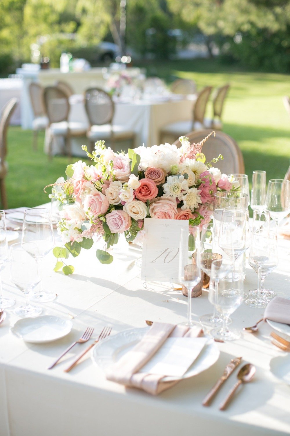 soft blush and rose gold wedding table decor