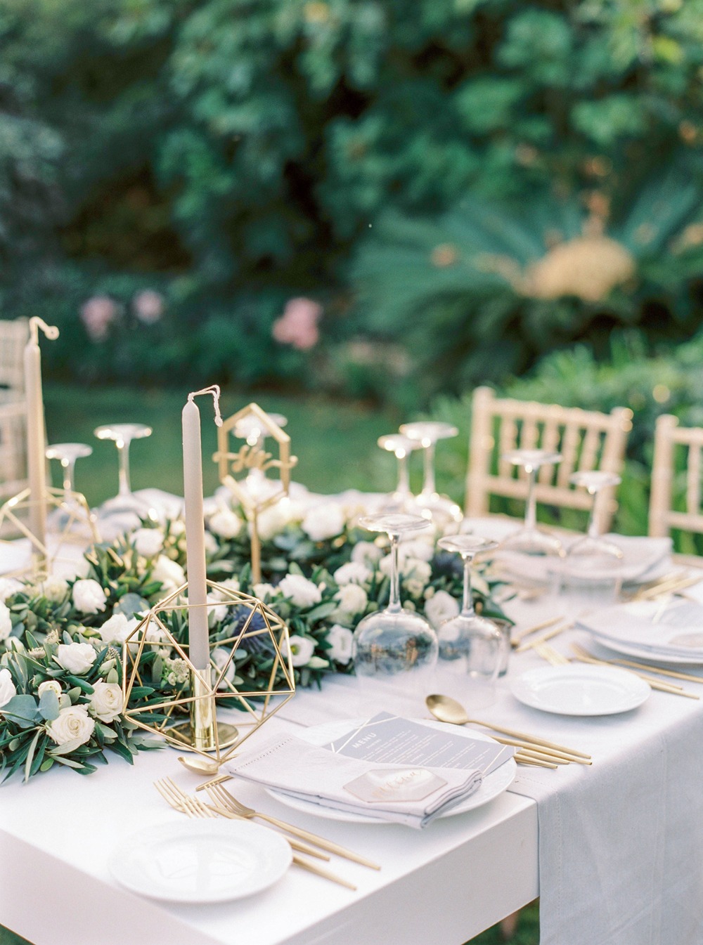 modern gold and white wedding table decor
