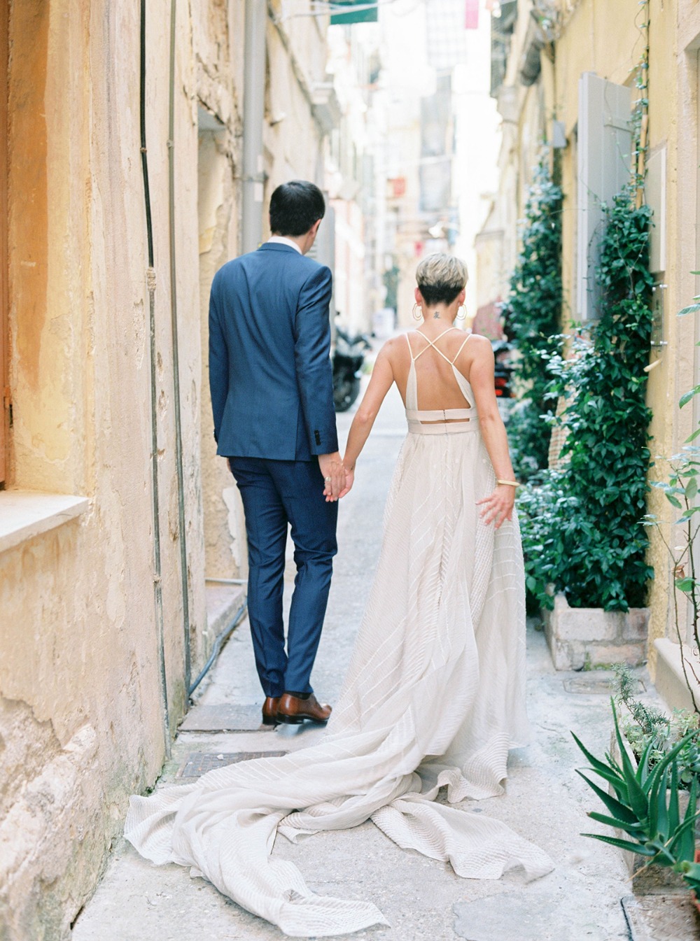 How To Have A Summer Wedding In The Greek Isles