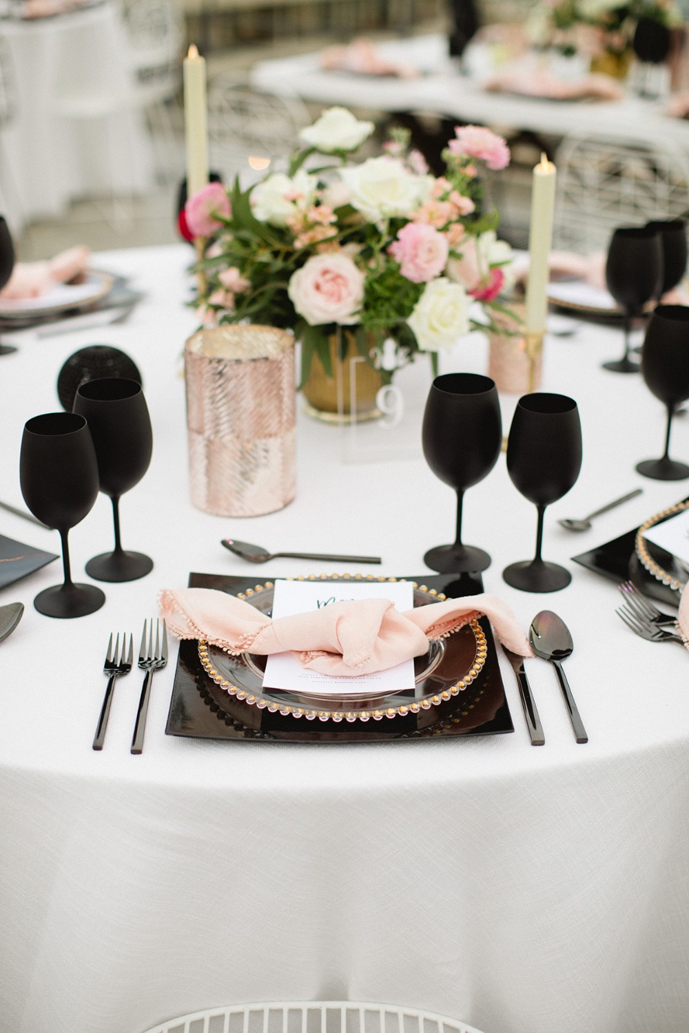 black and pink wedding place setting