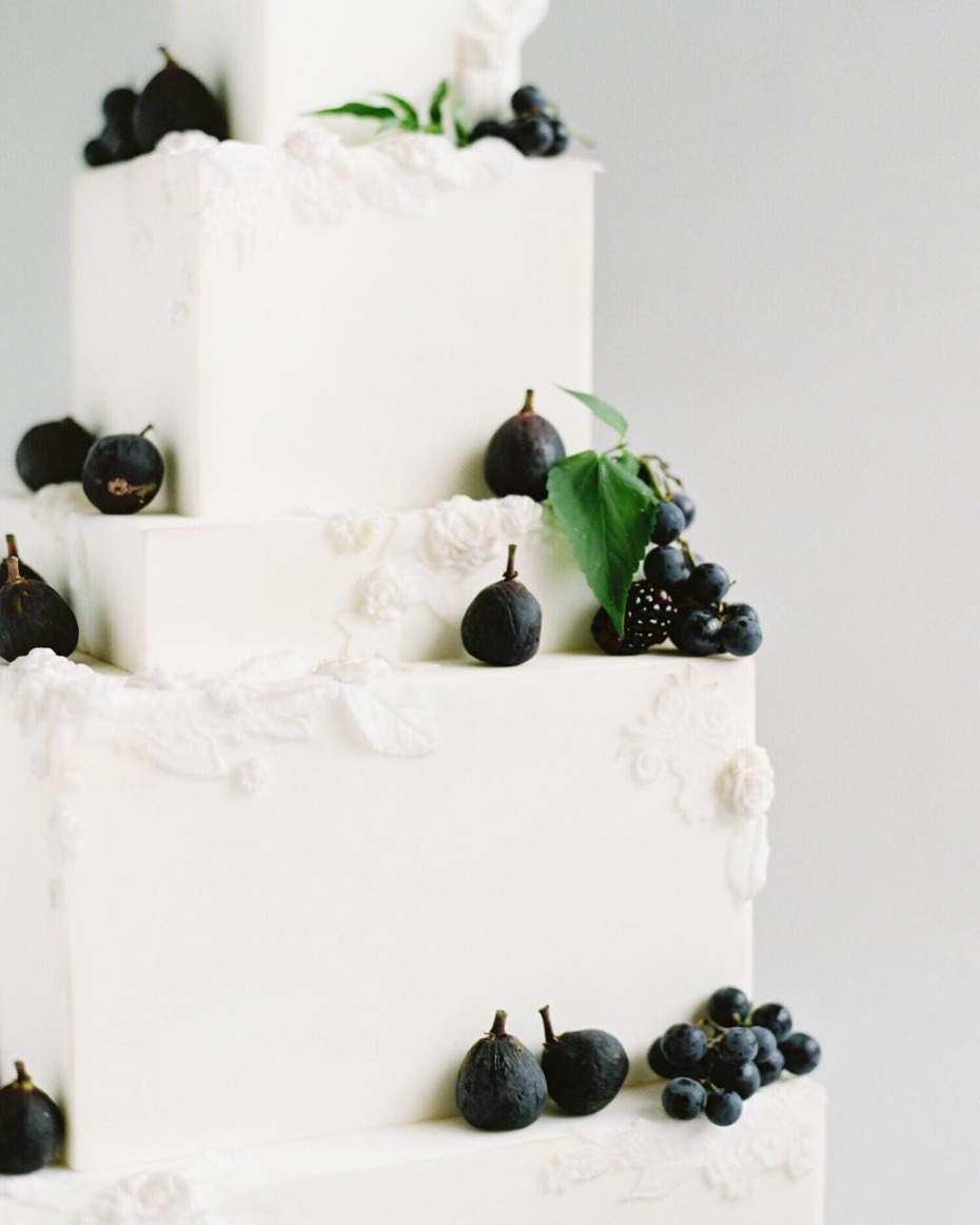 Storied Weddings Wedding Cake by Midori Bakery