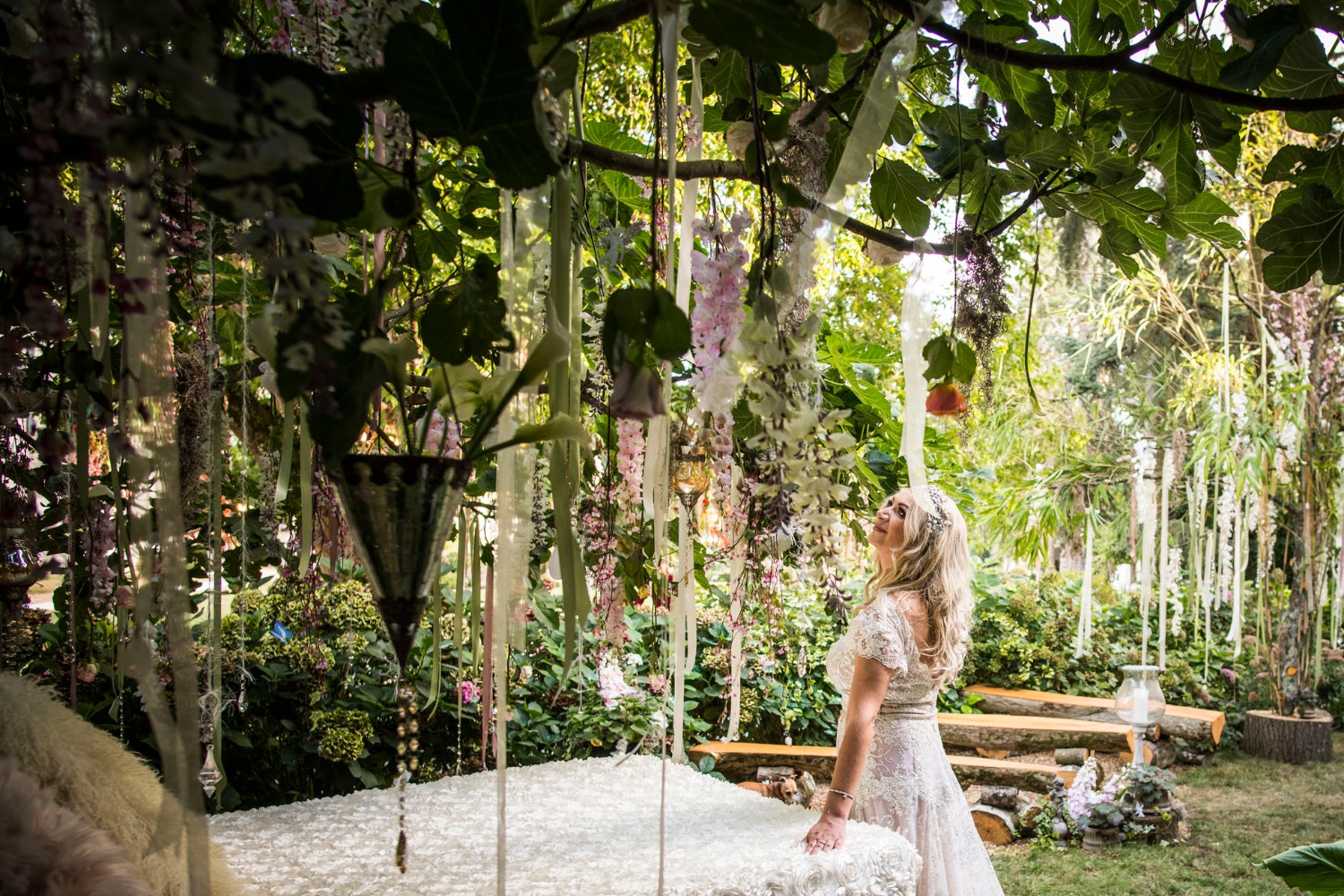 this-castle-wedding-is-mind-blowing