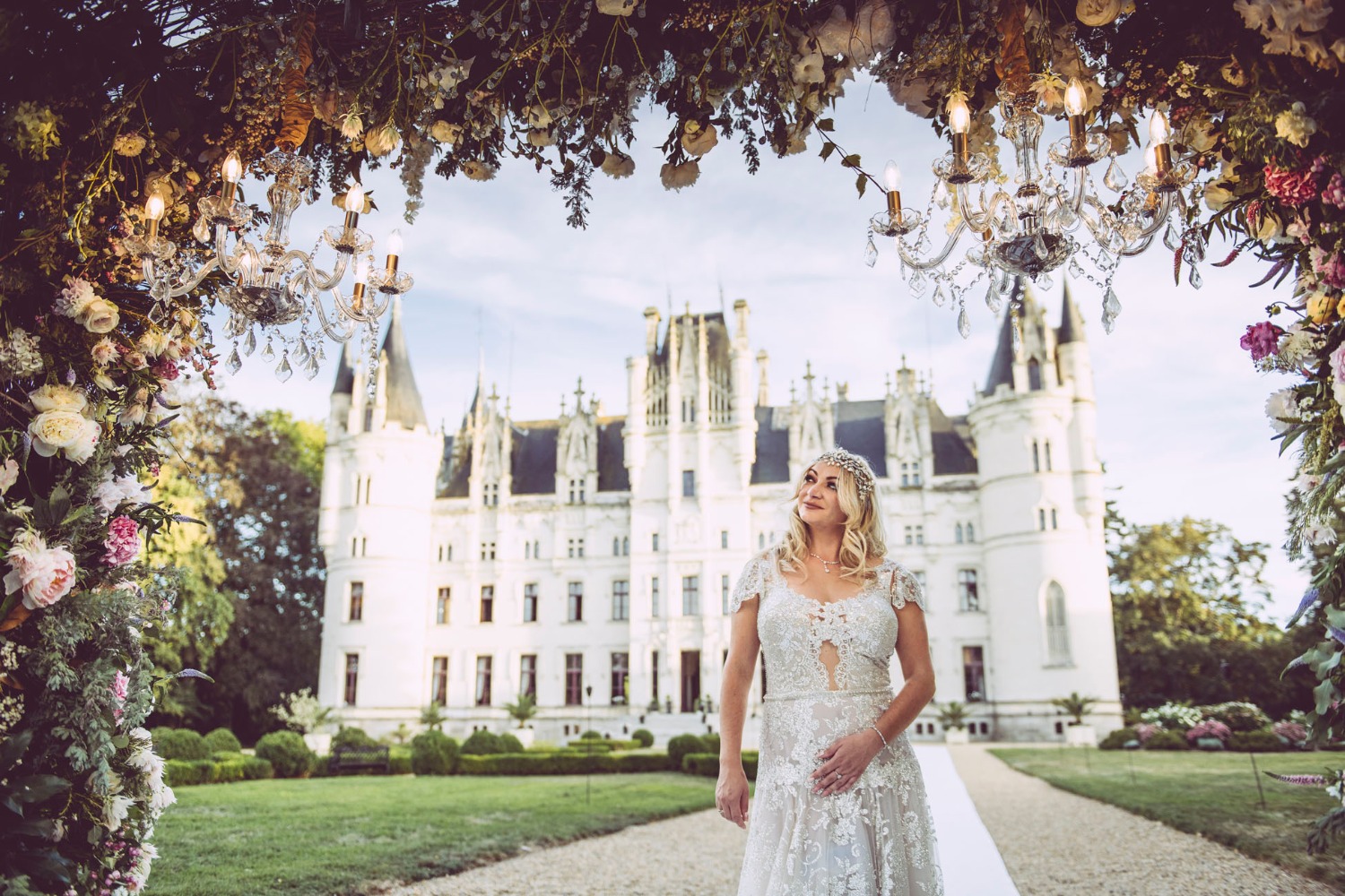 this-castle-wedding-is-mind-blowing