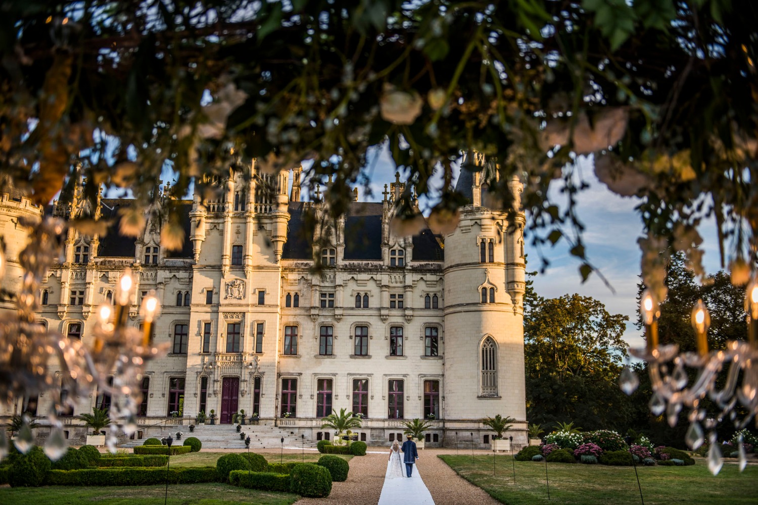 this-castle-wedding-is-mind-blowing