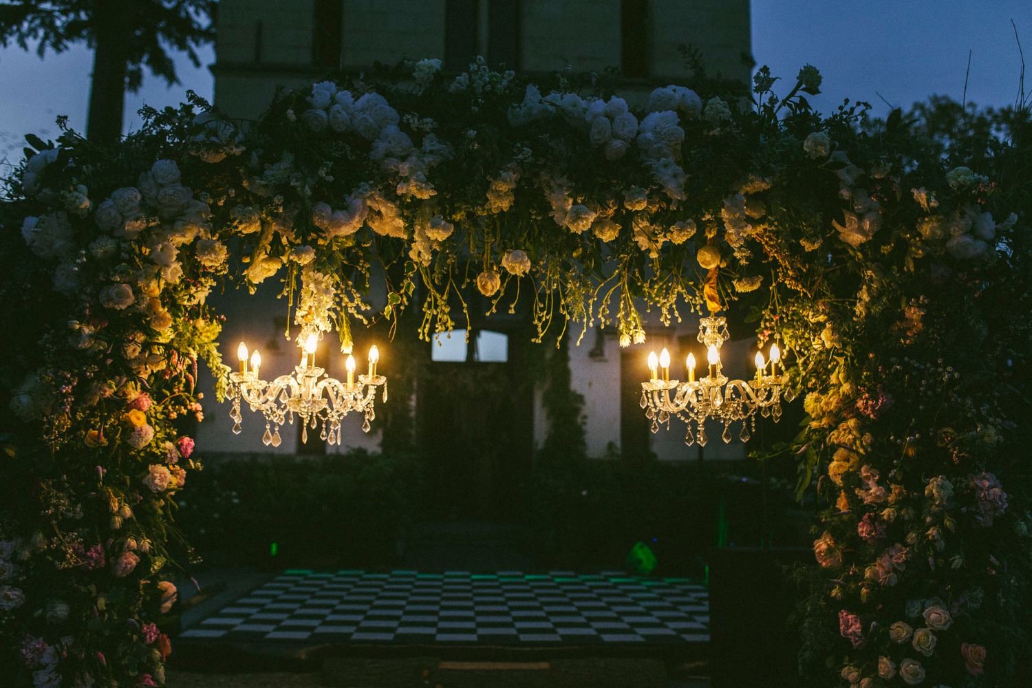 this-castle-wedding-is-mind-blowing