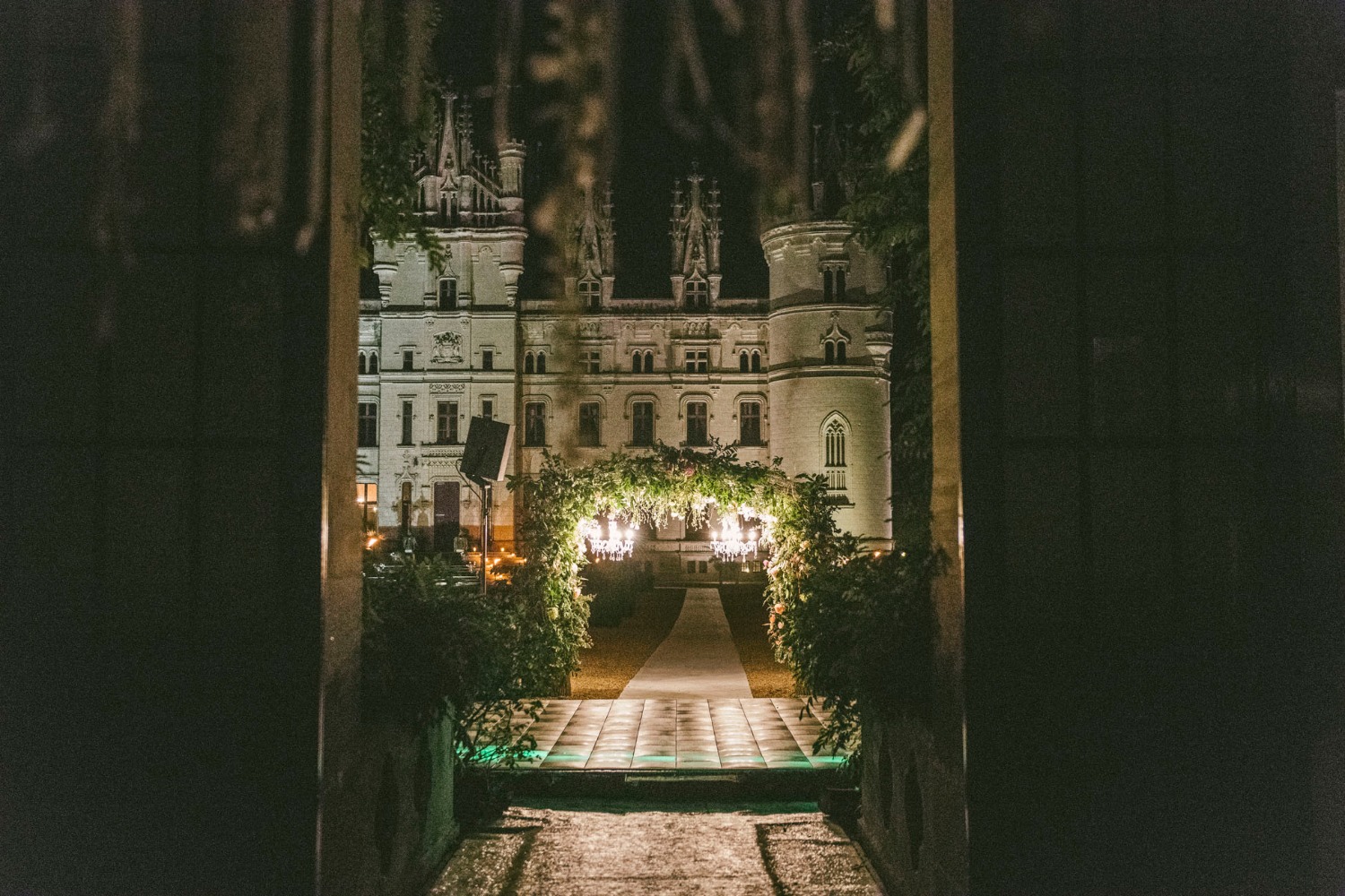 this-castle-wedding-is-mind-blowing