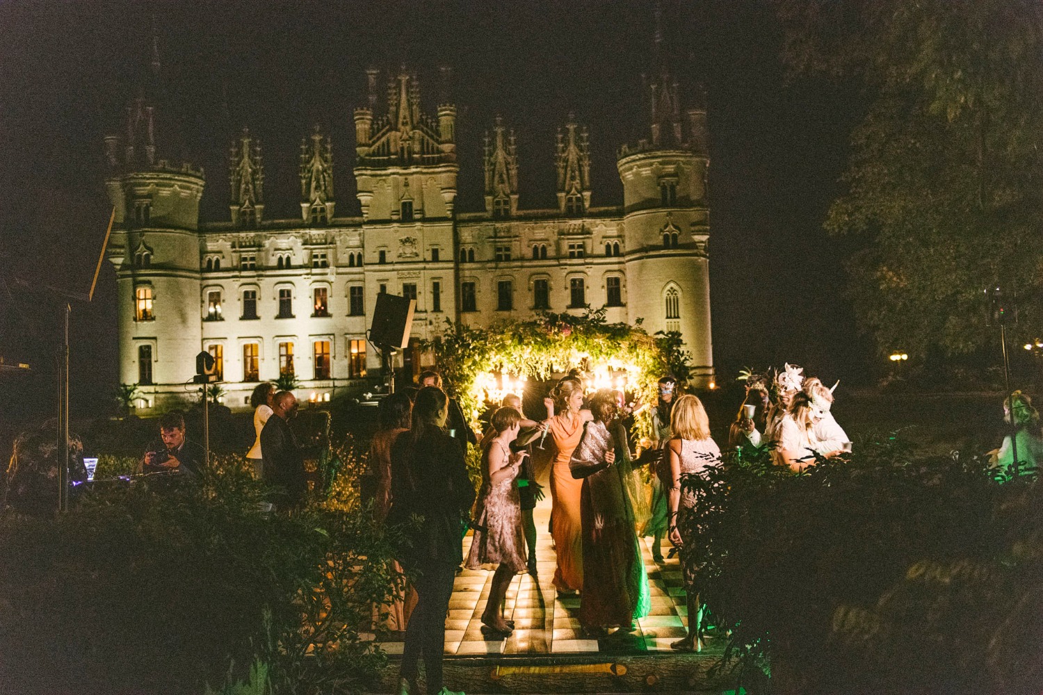 this-castle-wedding-is-mind-blowing