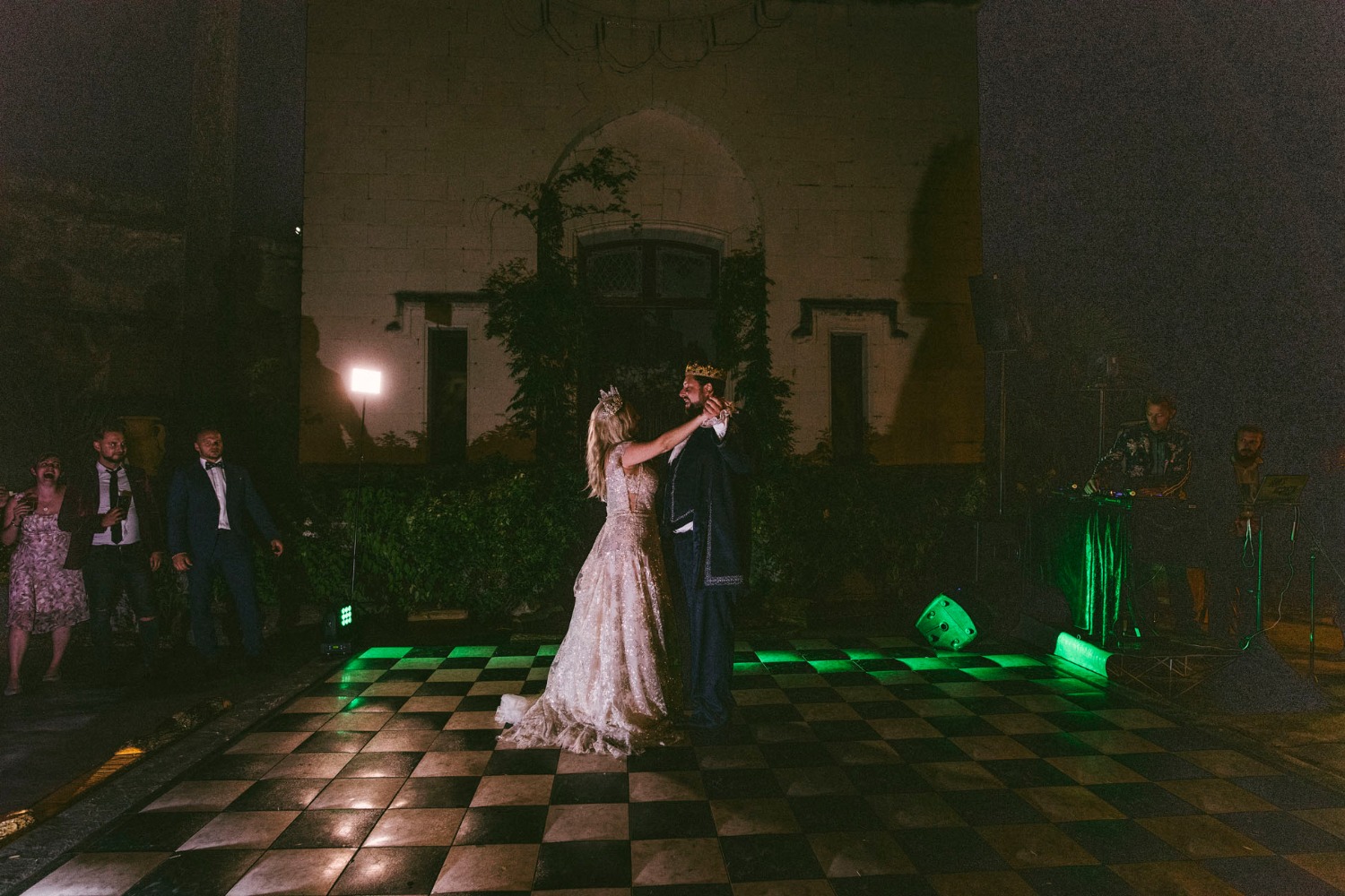 this-castle-wedding-is-mind-blowing